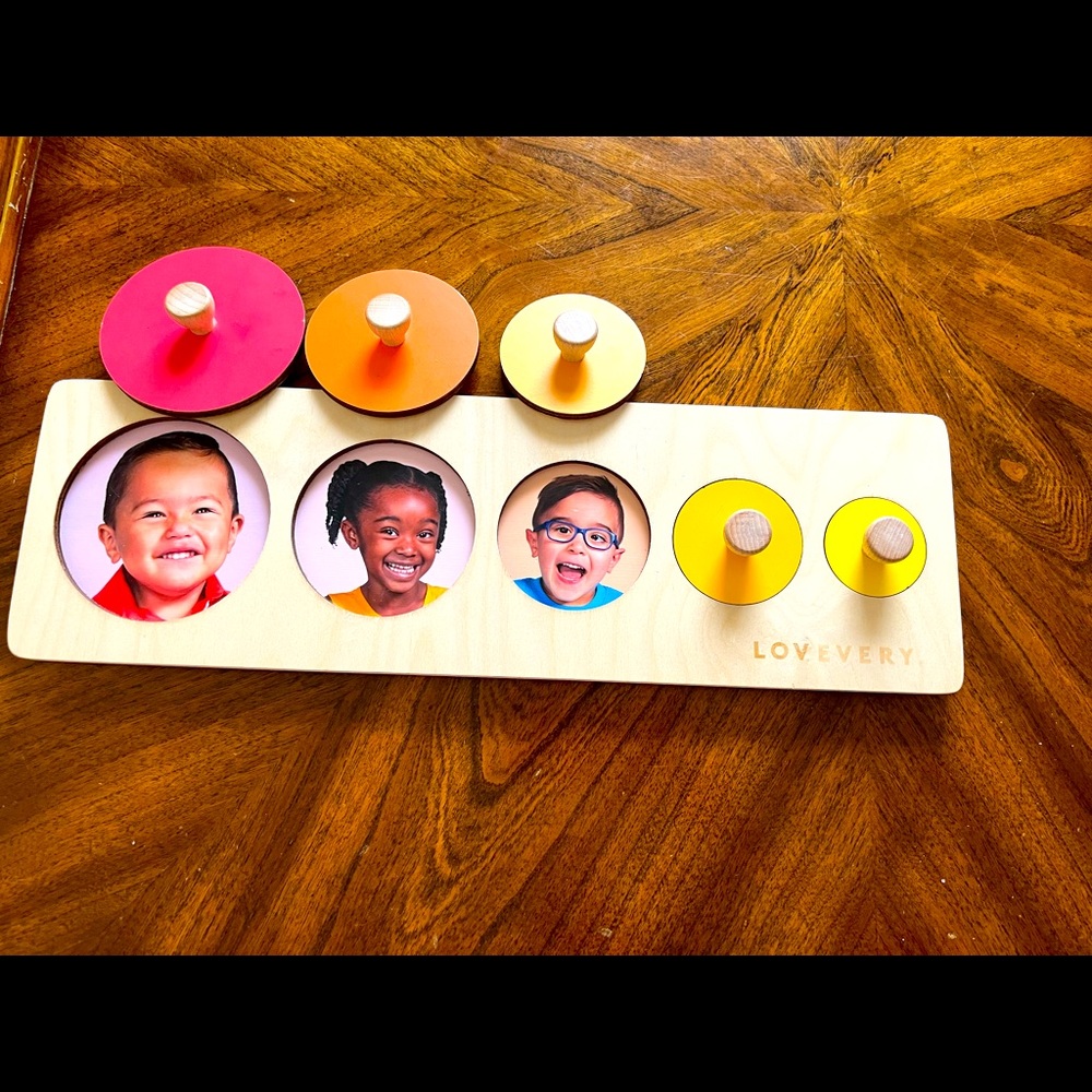 Lovevery circle of friends puzzle